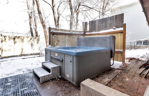 Cottonwood Heights House | On Bus Route to Solitude,Brighton 1950sqft 5Q,2 single Beds, and foosball
