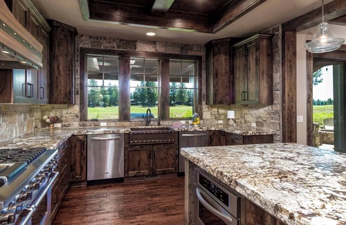 Sunriver House | ON CALDERA SPRINGS GOLF COURSE-Spacious 6-bedroom house in enchanting SunRiver!