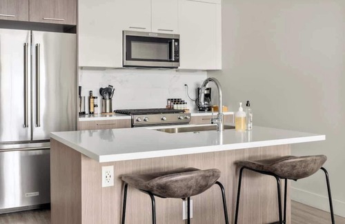 Highland Condo | On Cloud 9 | Curated Lifestyle Loft | Zuni Lofts