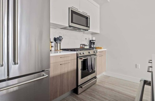 Highland Condo | On Cloud 9 | Curated Lifestyle Loft | Zuni Lofts