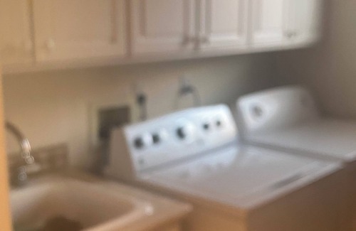 Desert Hot Springs House | On Golf Course 2-bedroom house with WiFi, AC in Desert Hot Springs
