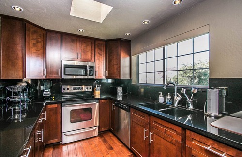South Scottsdale Condo | On golf course luxurious 2 bed/2 bath condo in the heart of Scottsdale