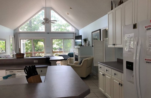 Bracey House | On Lake Gaston with boat slip