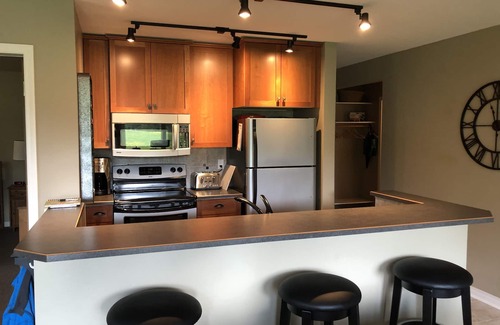 East Kootenay Condo | On mountain 2 bedroom 2 bathroom condo, access to hot tub and sauna