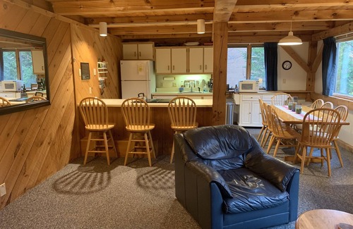 Carrabassett Valley Condo | On mountain condo - walk to Snubber