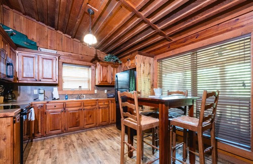 Heber Springs Cabin | On River Time at Lobo #9! Cabin on Little Red River in Heber Springs