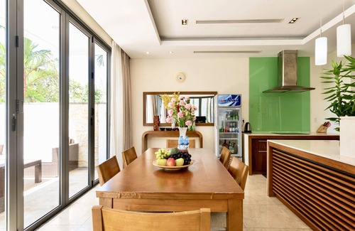Ngu Hanh Son Villa | On sale! Serene retreat beachside 3 BR villa w/workspace and bathtubs