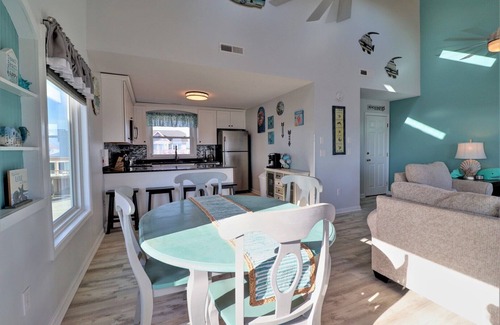 Surf City House | "On Slow Time" - 3 Bed/2.5 Bath Oceanfront Duplex in Surf City