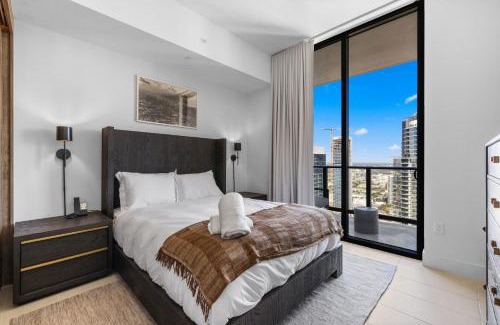 Downtown Miami Apartment | On The 49th Floor! Condo on Highest & Free Parking