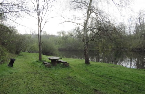 Voutenay-sur-Cure House | On the banks of the Cure, small house in the countryside