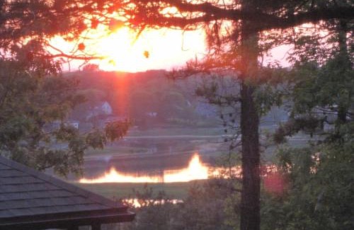 Wellfleet House | On the bay in Wellfleet - walk to water!