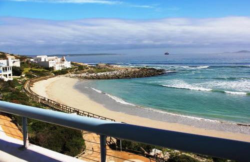 Paradise Beach House | On the Beach 1