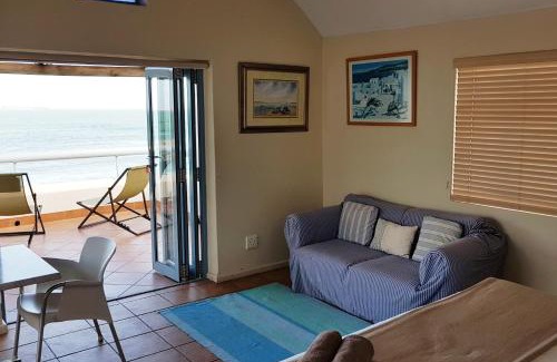 Paradise Beach House | On the Beach 2