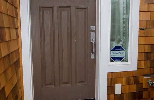 Rockaway Beach House | On the Beach! 3 King Beds, Wi-Fi, Luxury Townhome, Rockaway Oasis!