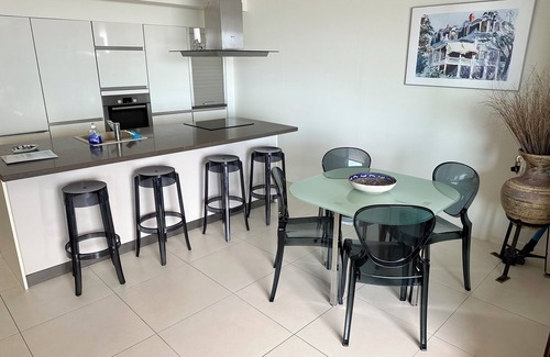 Palavas-les-Flots Apartment | On the beach, 5 * apartment of 75m2, air conditioning, WiFi and terrace of 25 m2!