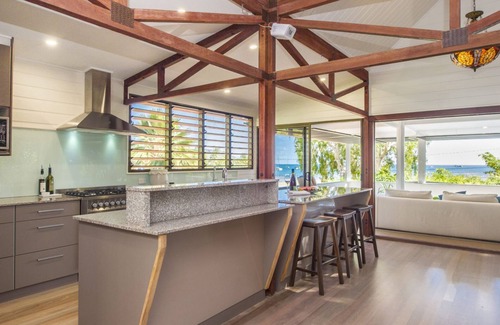 Horseshoe Bay House | On the Beach, Horseshoe Bay