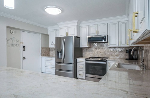 Sand Key Condo | On the beach! Renovated condo with gulf views - 2BD/2BTH