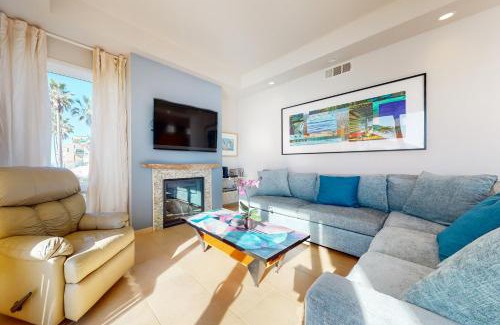 South Oceanside House | On the Beach - Unit B
