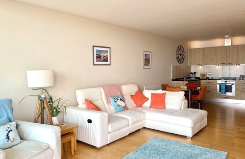 Westleigh Apartment | On The Beach! Village Located. Outstanding Sea Views from Master Bedroom Lounge
