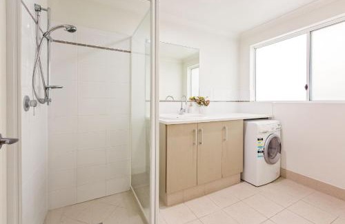 Quindalup Villa | ON THE BEACH - Villa over the road from the beach
