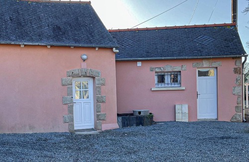 Pordic House | On the coast of Goëlo lies this charming fisherman's house with a lot of charm.