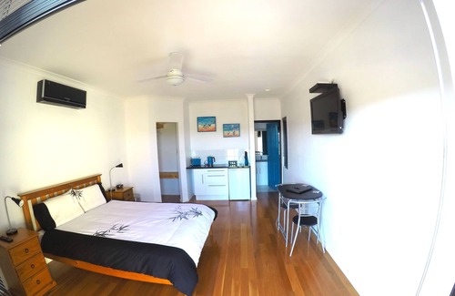 Denham Bed & Breakfast | On the Deck @ Shark Bay