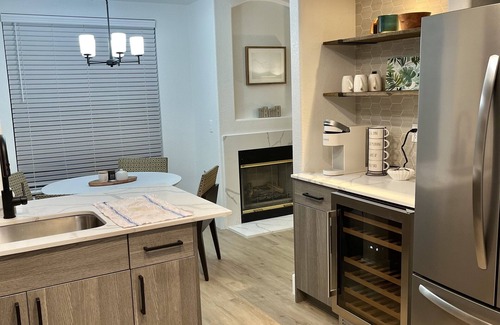 Kierland Apartment | On the Golf Couse! The Best of Kierland, walk to shops and restaurants