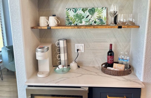 Kierland Apartment | On the Golf Couse! The Best of Kierland, walk to shops and restaurants