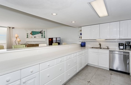 White Sands Condo | On the Gulf of Mexico - Direct Views of the White Sand and Emerald Water - SV421