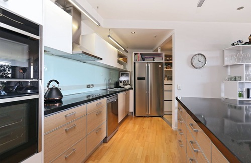 Ahuriri Apartment | On the Harbour-2 Bed/2 Bath