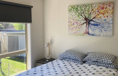 Lake Eildon House | On the Lake Goughs Bay Relax in the spa and watch fun on the lake.