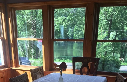 Bellepoint House | On the New River, Huge Porch, Well-Equipped Kitchen, WiFi, Pet-Friendly