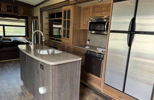 Bryson City House | On the River- RV