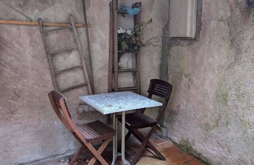 Loches House | On the road to the royal city