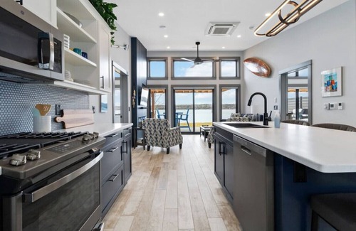 Brooklyn Villa | On The Rocks Oceanfront Villa