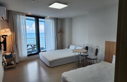 Downtown House | On The Sea Pension