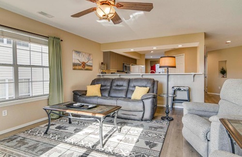 Branson Apartment | On Thousand Hills Golf Course Condo with Sunroom