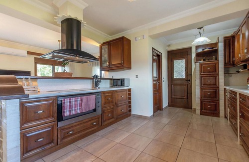 Petaloudes Villa | Onda Vista Luxury Villa