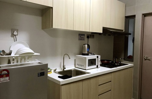 Seri Kembangan Hotel | One Amerin Mall & Suites