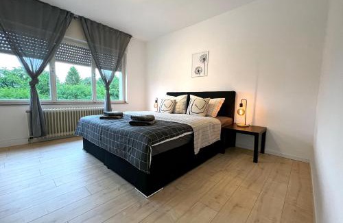 Rheydt Apartment | One Bed and One Sofa Bed, Self Check in, Invoice
