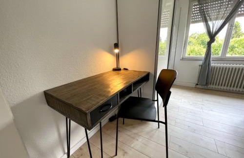 Rheydt Apartment | One Bed and One Sofa Bed, Self Check in, Invoice