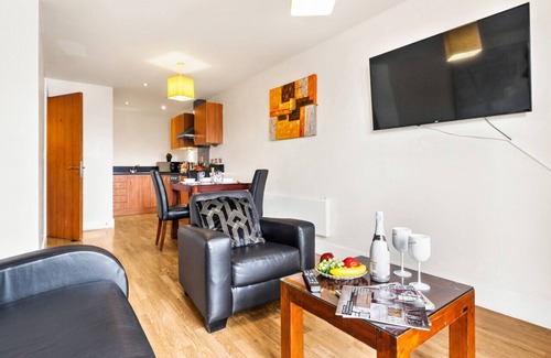 Theatreland Birmingham Apartment | One Bed Apartment - Arcadian - Parking - Balcony