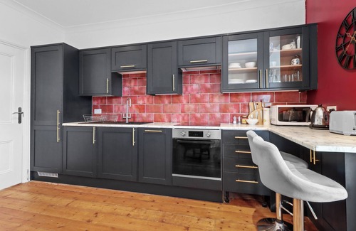Eastbourne House | One Bed Pied a Terre by the Sea