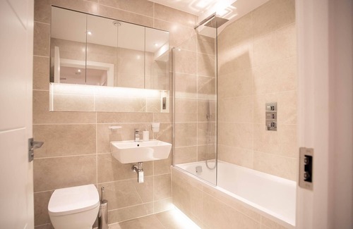Slough Apartment | One Bed - Queensmere Shopping Centre by Belvilla