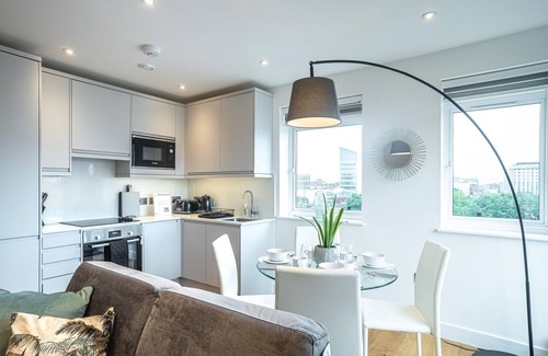 Slough Apartment | One Bed - Queensmere Shopping Centre by Belvilla