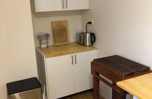 Port Macquarie Apartment | One bedroom apartment/coutyard close to shops and Lighthouse Beach, Pet friendly