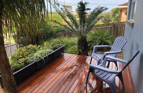 Port Macquarie Apartment | One bedroom apartment/coutyard close to shops and Lighthouse Beach, Pet friendly