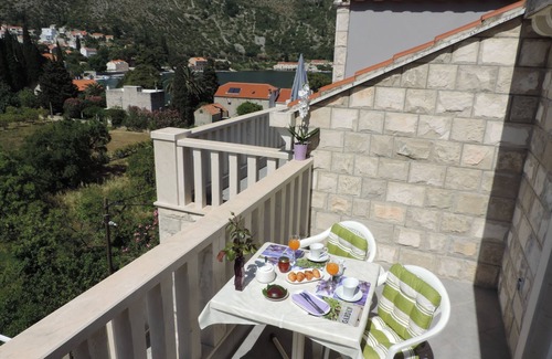 Zaton Apartment | One bedroom apartment with balcony and sea view Zaton Mali, Dubrovnik (A-12120-b)