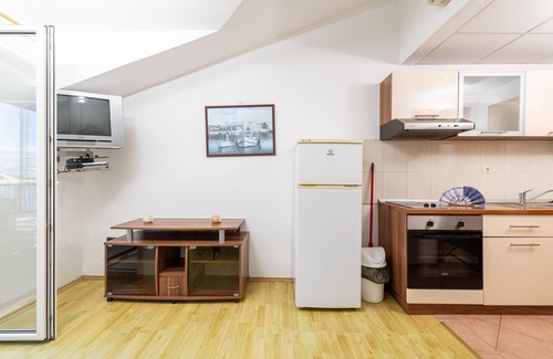 Pokrivenik Apartment | One bedroom apartment near beach Cove Pokrivenik, Hvar (A-2073-f)