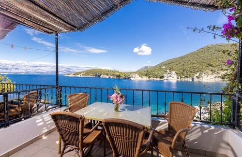 Pokrivenik Apartment | One bedroom apartment near beach Cove Pokrivenik, Hvar (A-2073-f)
